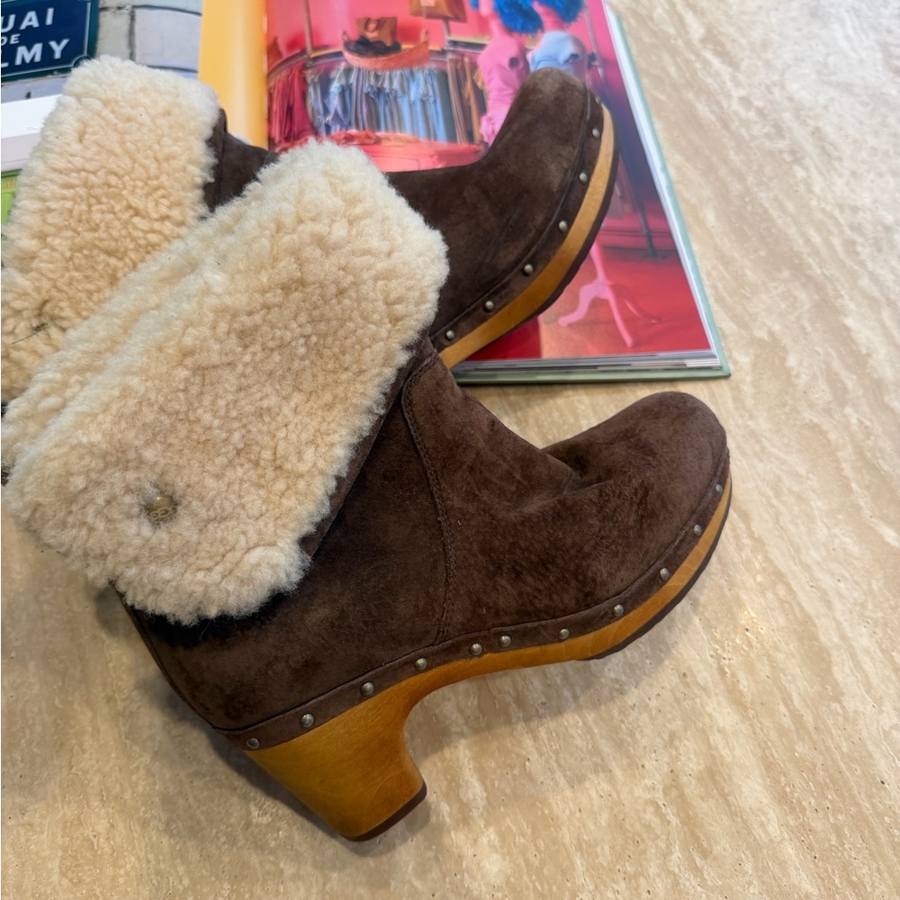 UGG Shearling Lined Brown Women's Boots